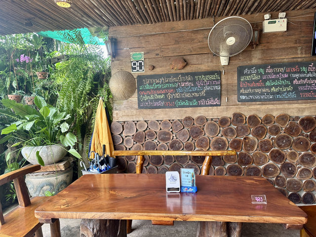 มื้อค่ำกับคนรักที่ร้านโปรด “ครัวปักหลัก” 🥢