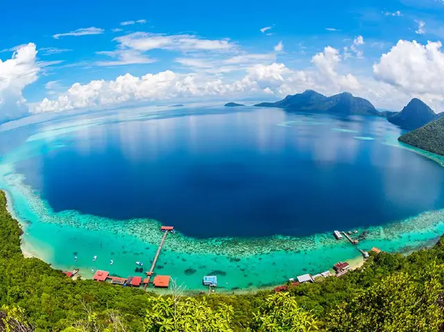 아름다운 섬: 사바 여행