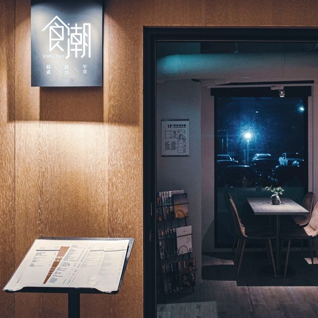아늑하고 차분한 분위기의 바bar