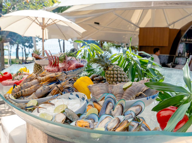 บุฟเฟต์ริมทะเล Sunday Fun Day Brunch