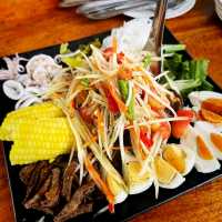 📍ส้มตำคุณตั๊ก ริมเขื่อน ลำภูรา อ.ห้วยยอด