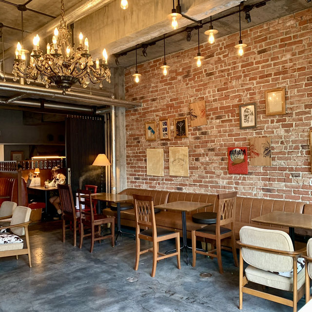 The Ultimate Cream Lover’s Café – MILK CAFE 🥞✨