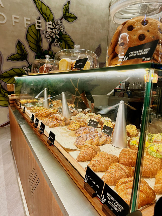 Kosa Coffee at Avenue K: Sip and Savor the Vibes