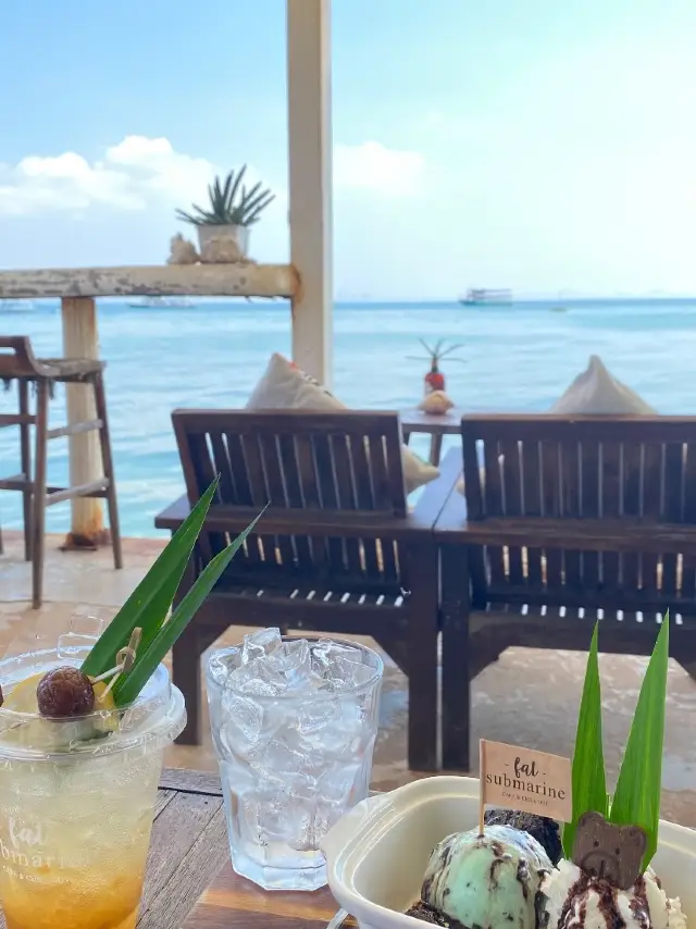 Relaxing at Koh Larn