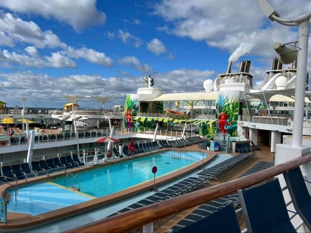 "Icon of the Seas: The Ultimate Royal Caribbean Cruise Experience"