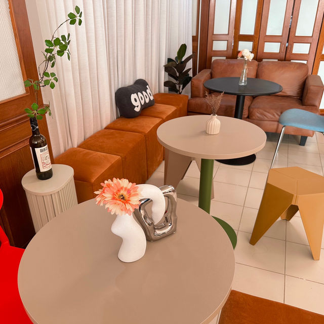 ✨#คาเฟ่เปิดใหม่พัทยา มีถึง4ชั้น วิวดีมู้ดดีมาก 🏠