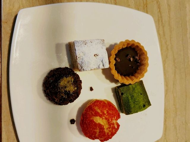 [🇯🇵軽井沢] 旧軽井沢KIKYOキュリオ・コレクションbyヒルトンのレストラン「ソノリテ」でのディナーと朝食