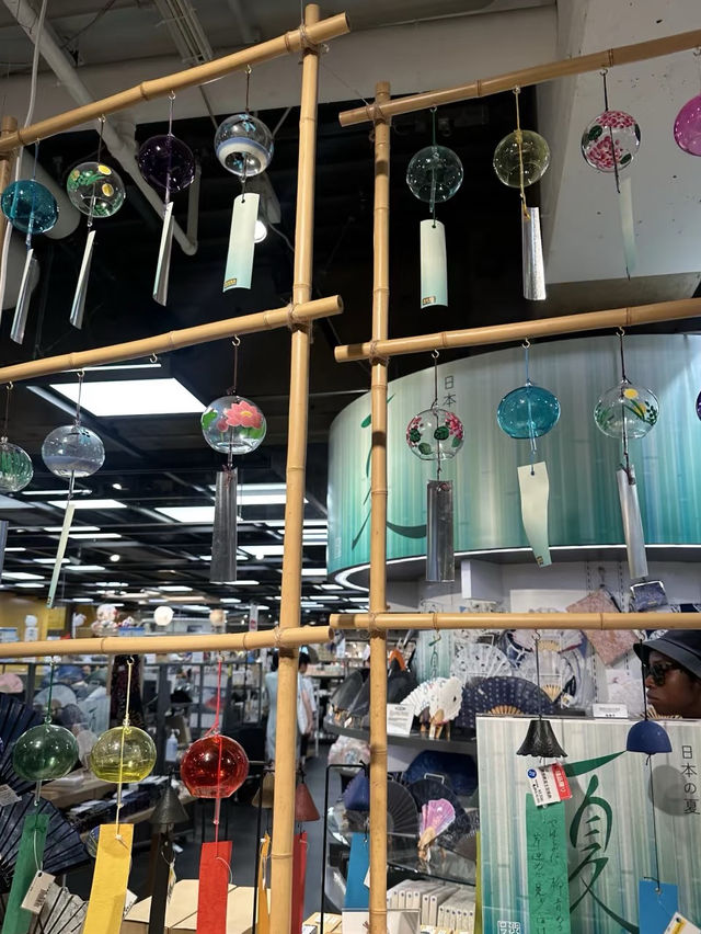 📚 日本の文房具好き必見！宝物のような文房具店ガイド ✨