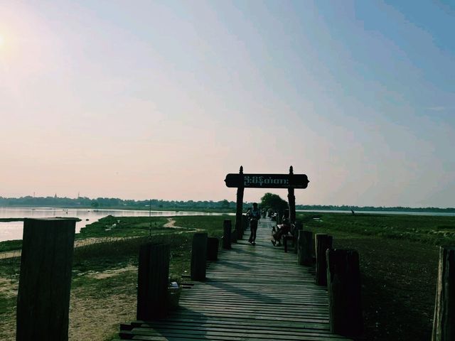 緬甸曼德勒著名景點：烏本橋，適合打卡拍照📸
