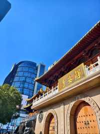 Jing'an Temple – Shanghai's Golden Oasis of Buddhism