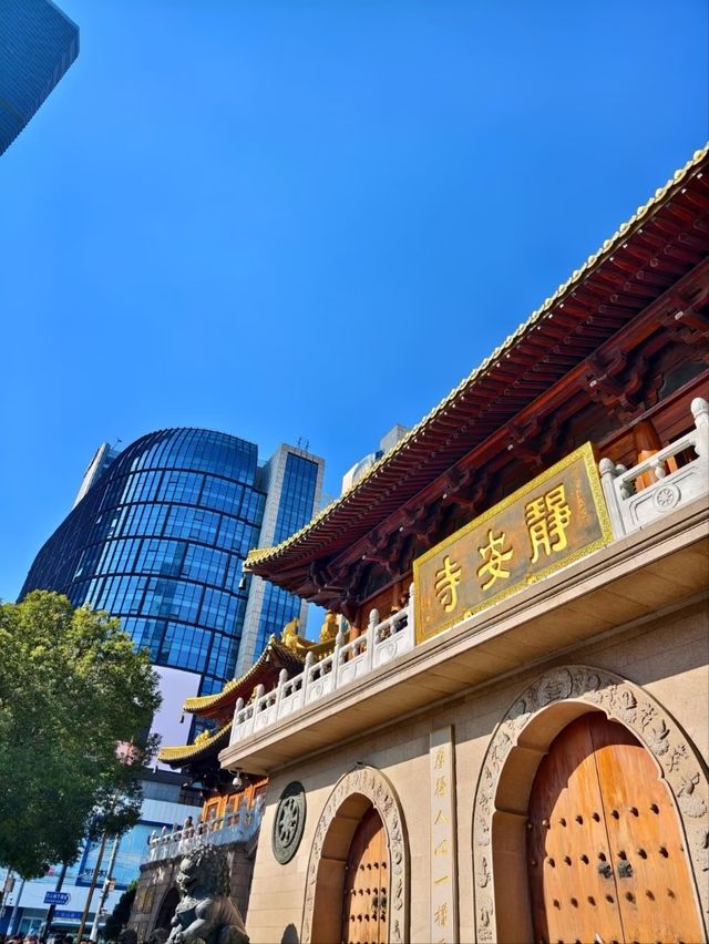 Jing'an Temple – Shanghai's Golden Oasis of Buddhism