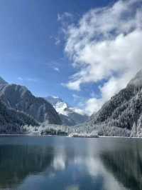 Into the Snowy Dreamscape: Winter Escapes in Bipenggou