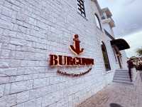 Burgundy Bangsan คาเฟ่ริมทะเลสุดชิล ที่บางแสน