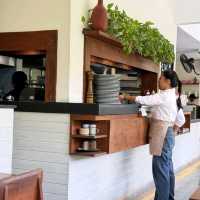 beautiful food experience 