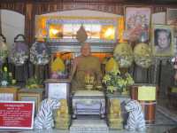 Wat Bang Phra วัดบางพระ (หลวงพ่อเปิ่น)