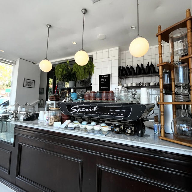 🇦🇺 The Vernon Coffeeのラテアートをみて心があったまる一杯を飲みませんか？