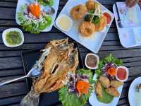 ร้านนั่งชิว ร่มไม้ใหญ่ แพร่ บรรยากาศดีเวอร์