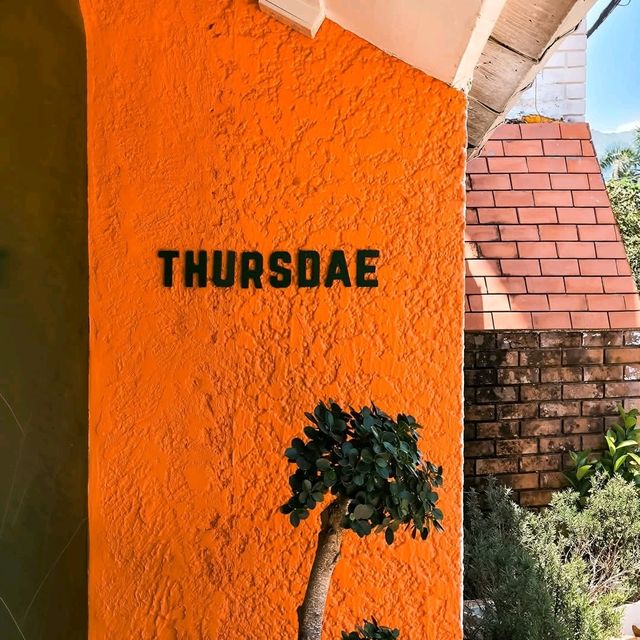 Thursdae คาเฟ่สุดชิค ติดสนามบินเชียงใหม่