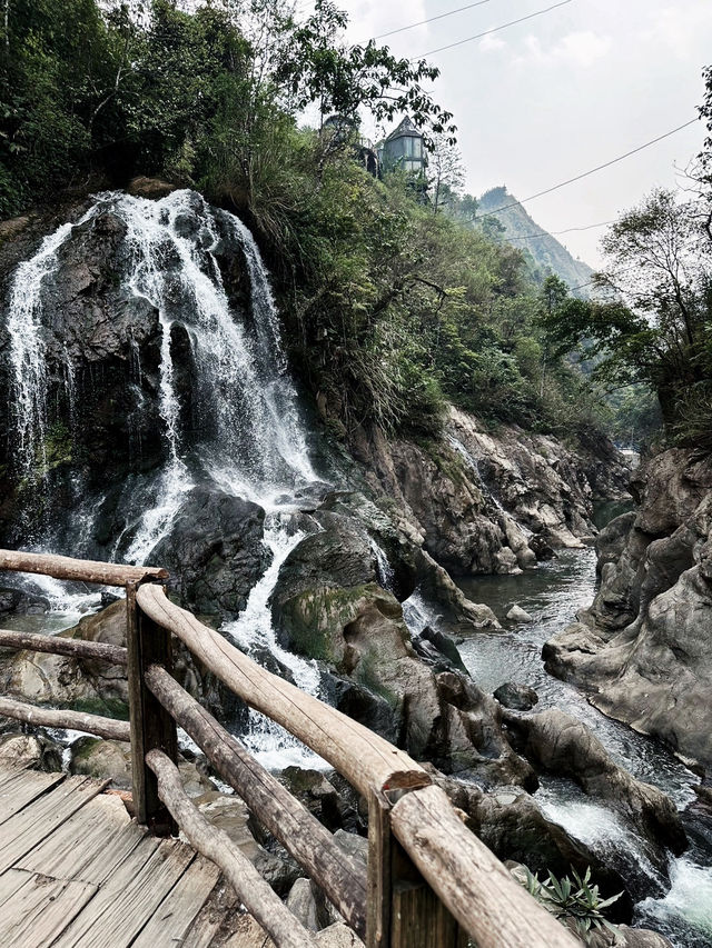 หมู่บ้านชาวเขา Cat cat Village ⛰️