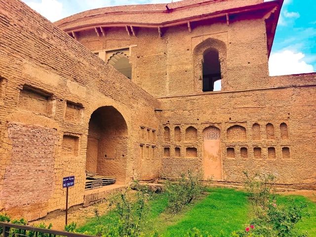 Stepping into Time at Lalbagh Fort, Dhaka – A Hidden Gem in the Heart of the City