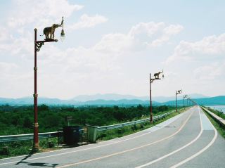 Visit Kra Sieo Dam, a tourist destination in Suphan Buri Province.