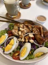 HouHou Sandwich Bar - A perfect blend of health and flavor.