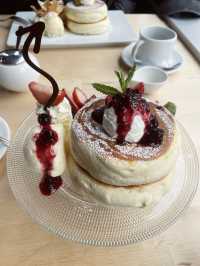 【札幌・円山Pancake】一口天堂一口罪惡！天使與惡魔厚鬆餅甜點雙重享受 🍽️