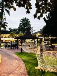 Chillax Pool Bar: Oasis Vibes and Poolside Sips at Cyberview Resort