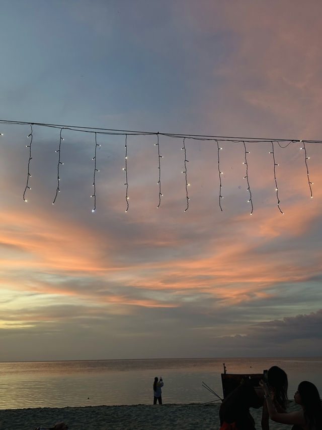 Frandy Beach Bar & Restaurant🏖️🌅