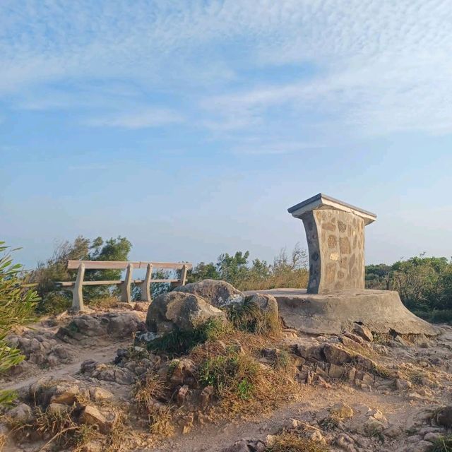 龍脊行山徑（Dragon’s Back Trail）