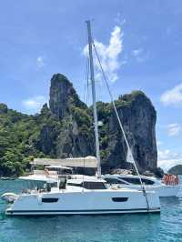 One day Trip to Phiphi island Phuket