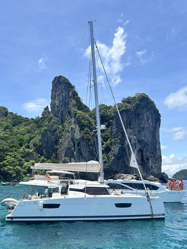 One day Trip to Phiphi island Phuket