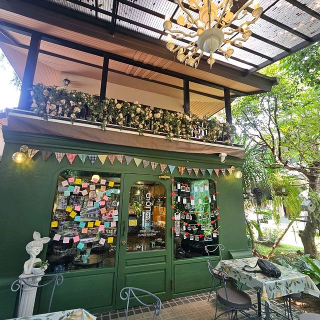 คาเฟ่ในร้านขายกระเบื้อง Gongcafe.cnx-บ้านก๋งคาเฟ่