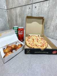 Simple Yummy Fast Food💥PIZZA HUT💥Neighbourhood Cafe