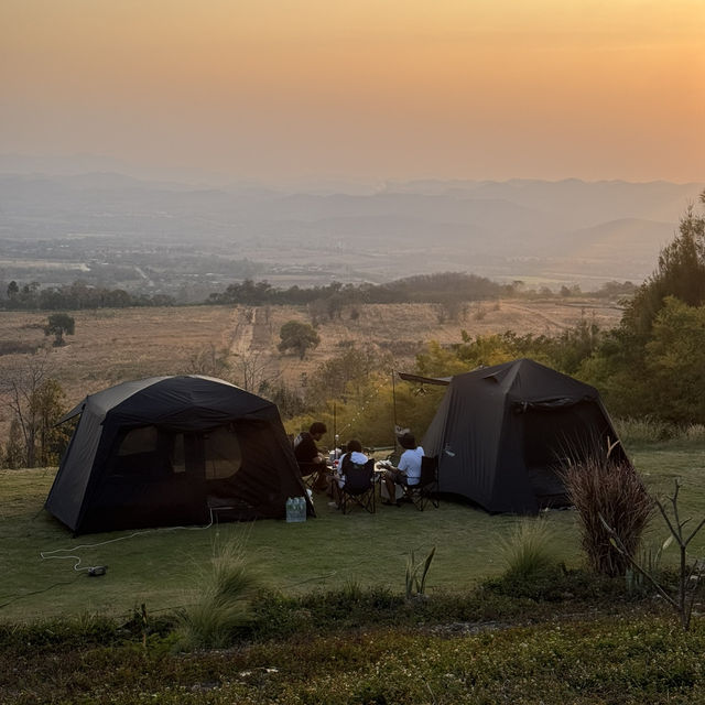แคมป์นายพราน ลานกางเต็นท์ฟีลดีสุดๆ 🏕️🍃