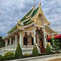 สักการะหลวงพ่อโสธรและหลวงพ่อโตองค์ใหญ่