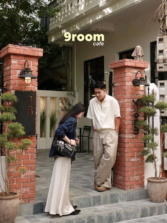 9Room Cafe