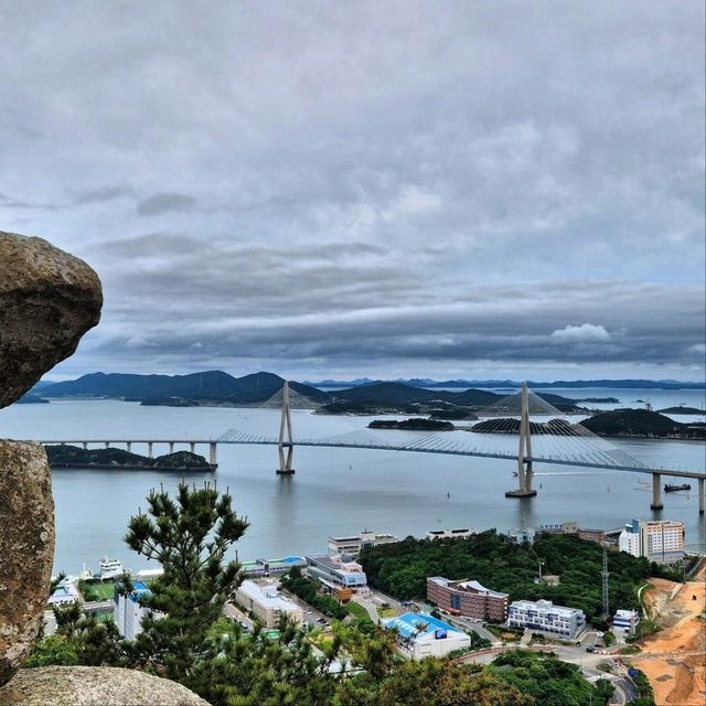 Easy Trails, Big Views