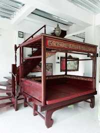 Ara Cafe & Eatery: A Scenic Coffee Haven in Parapat