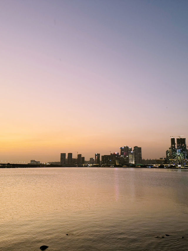 Lovely sunset stroll in Shenzhen’s Qianhai