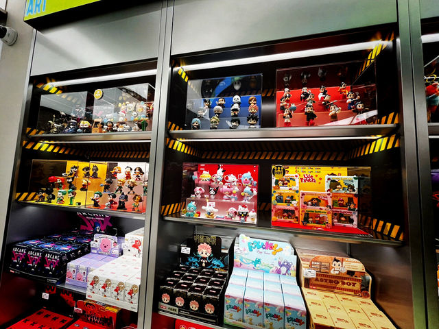 Pop Mart at Jewel – A Festive Wonderland for Collectors and Families