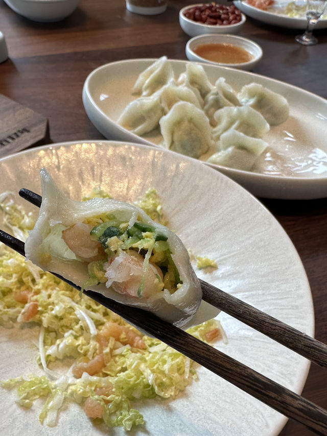 대련 필수 성게알만두 맛집 시딩과 탁 트인 바다, 아름다운 인공 운하를 한꺼번에 즐길 수 있는 곳, 동방수성