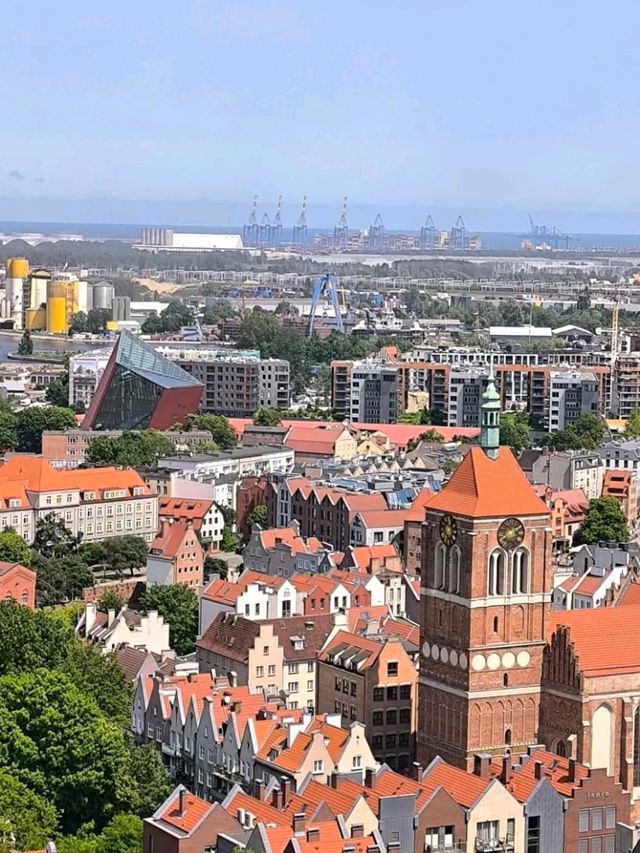 🌍✨ Europe :Gdańsk on a Budget – Poland’s Coastal Charmer! ✨🌍