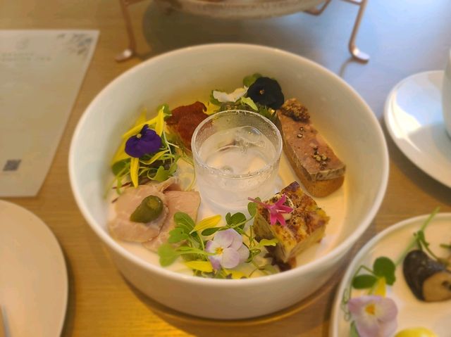 나고야 꽃향기 가득한 감성카페 메종8(MAISON 8 garden)