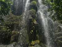 คาเฟ่ ที่อยู่บนดินในแดนดินสรวงสวรรค์