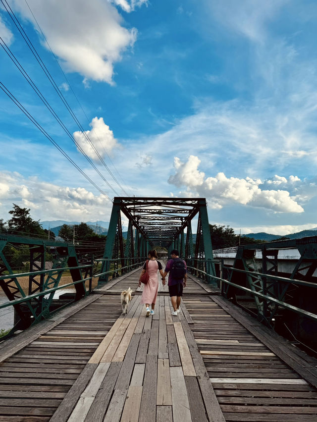 GOLDEN HOUR MAGIC IN PAI 🌅