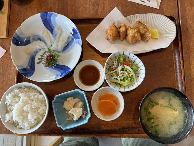 🐡 Fresh Fugu & Friendly Vibes at Ichiba Shokudo Maguro to Kame, Karato Market