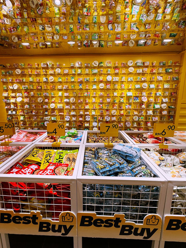 PSA to All Ramyeon & Maggi Fans: This KKV Outlet Is Your Dreamland 📢🍜💛
