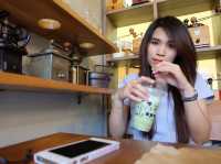 แกลลอรี่ กาแฟดริป : คาเฟ่ในตึกศิลป์ BACC