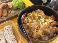 ร้านอาหารสุดแสนอร่อย สไตล์ญี่ปุ่น ณ ตลาดรถไฟ